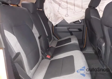 2022 Ford Bronco z USA, uszkodzony, nr VIN 1FMEE5BP0NLB40856